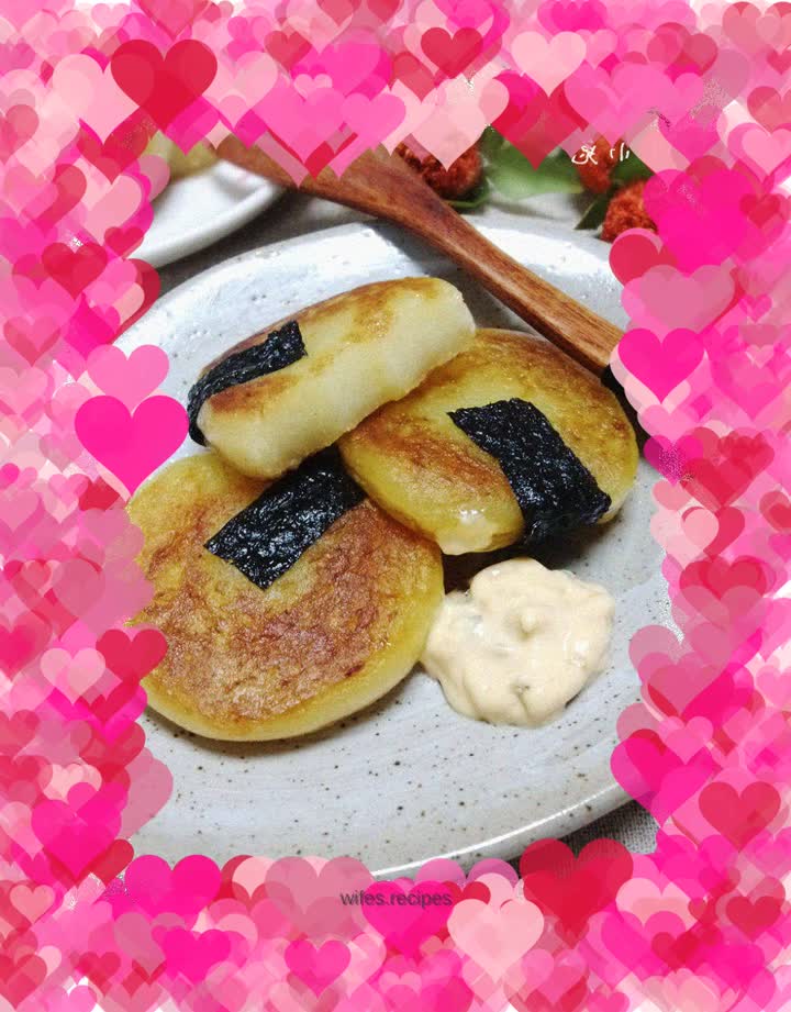 Japanese fried seaweed potato pancakes