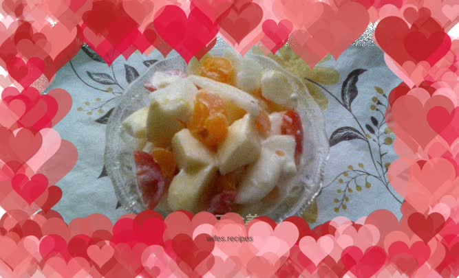 Fruit Salad (the taste difference between adding salad dressing and yogurt)