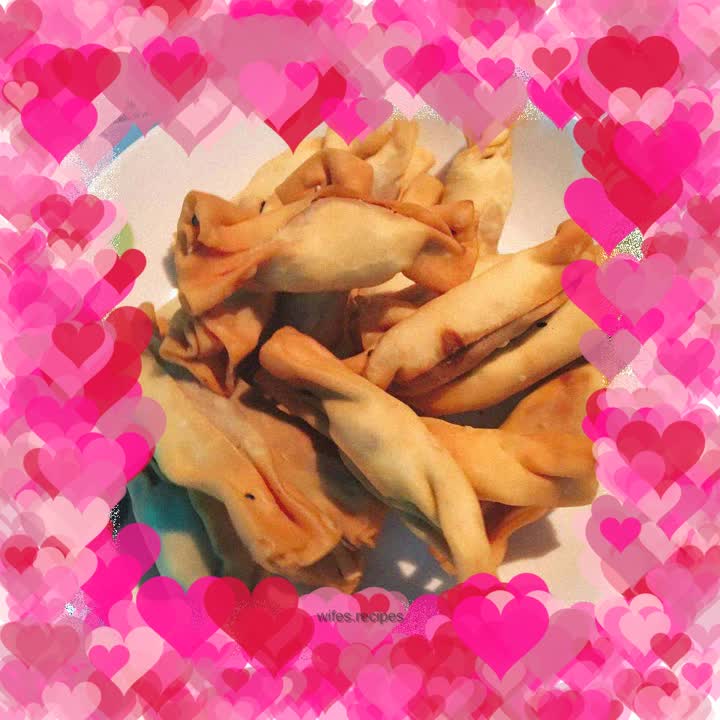 Deep-fried purple sweet potato candies