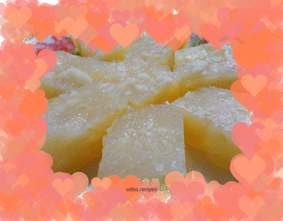 Crystal clear water chestnut cake