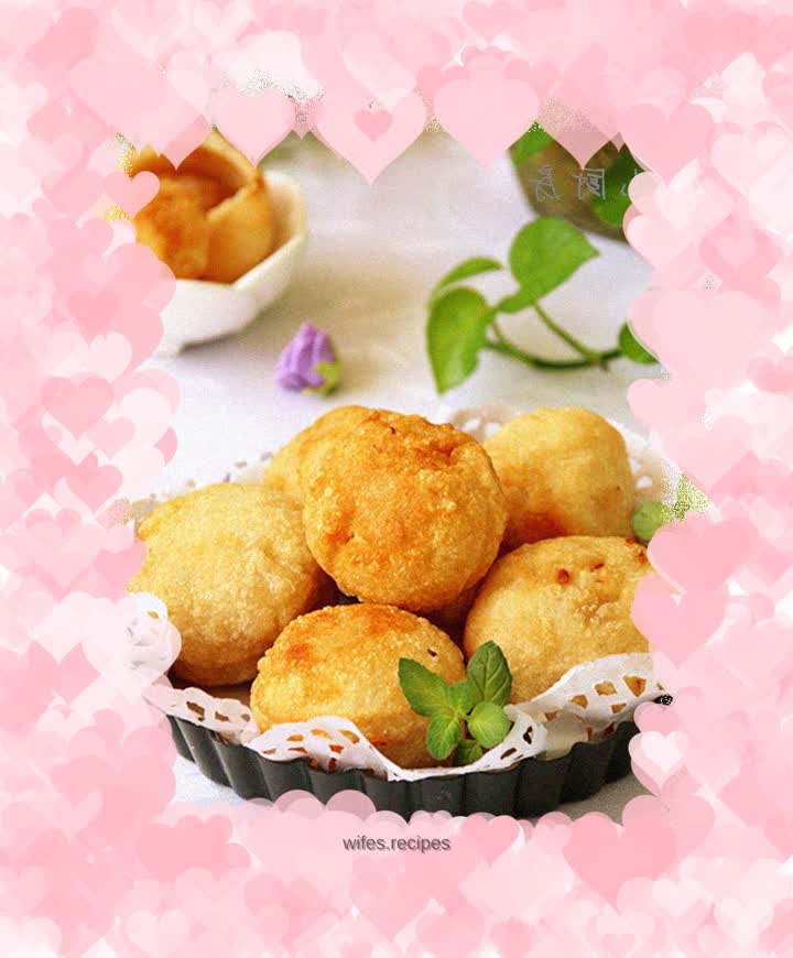 Fresh meat and oil dumplings