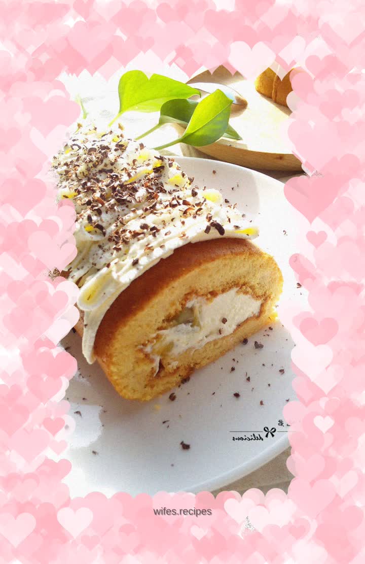 Kiwi Cream Cake Roll