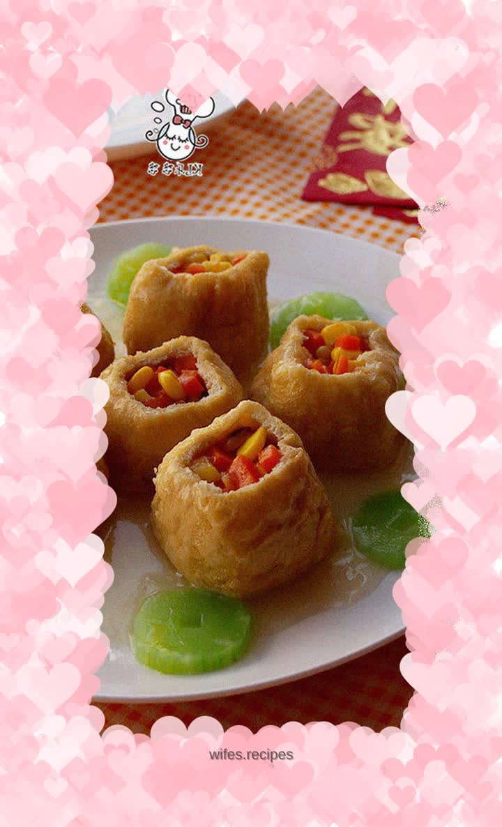 Auspicious blessing package filled with gold and jade