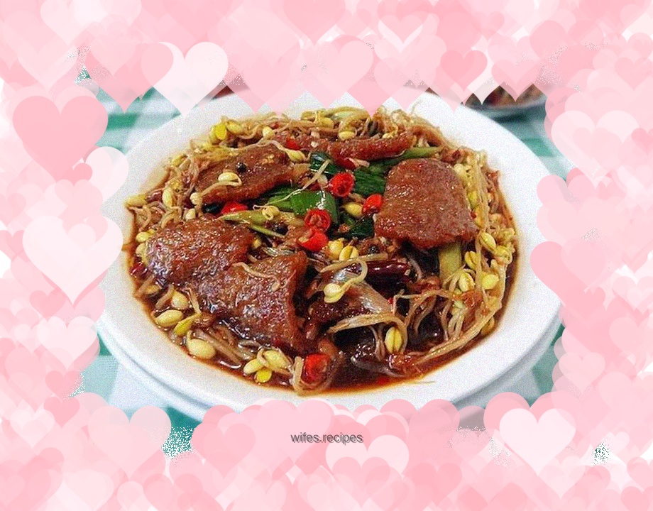 Braised pork rinds with soybean sprouts