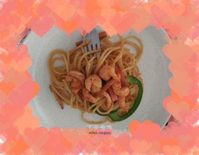 Stir-fried Spaghetti with Chicken, Shrimp and Ham