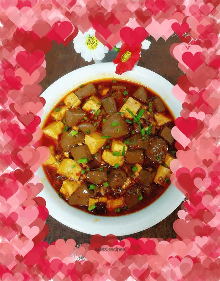 Braised tofu with duck blood