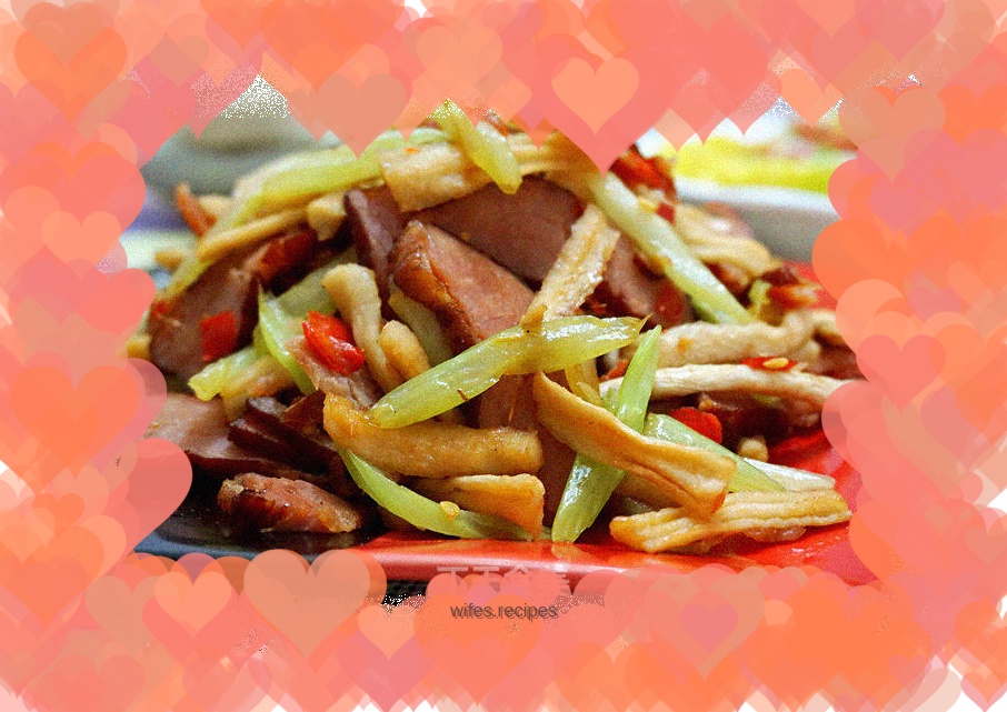 Stir-fried bacon with dried radish