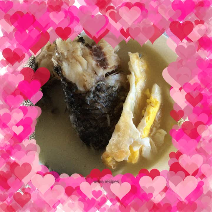 Crucian carp egg soup