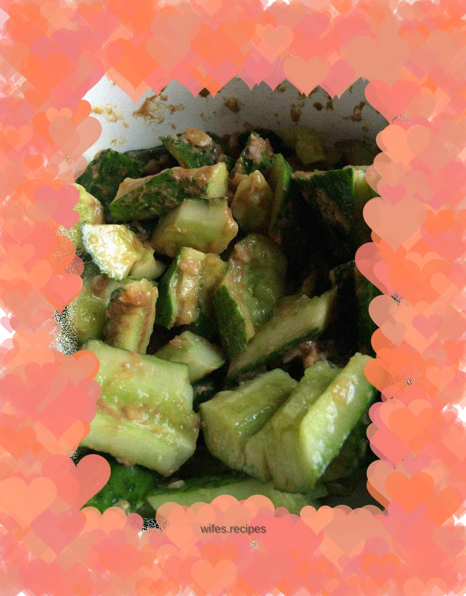 Cucumber with sesame juice