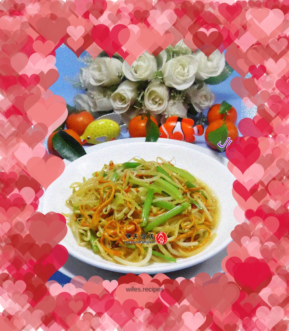 Stir-fried mung bean sprouts with celery, cordyceps and mushrooms