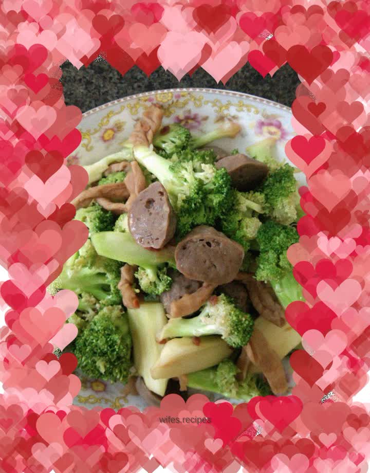 Stir-fried broccoli with beef tendon balls