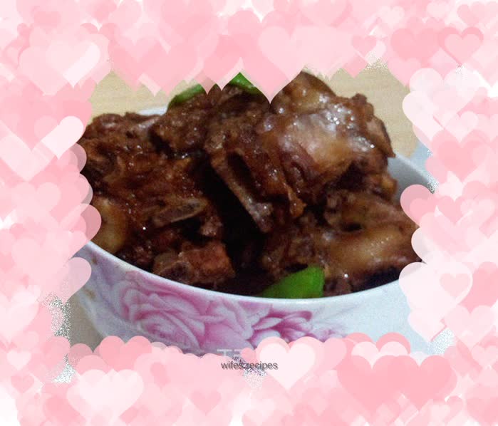 Braised pork ribs