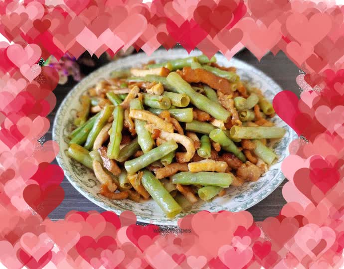 Stir-fried shredded pork with dried cowpeas and beans