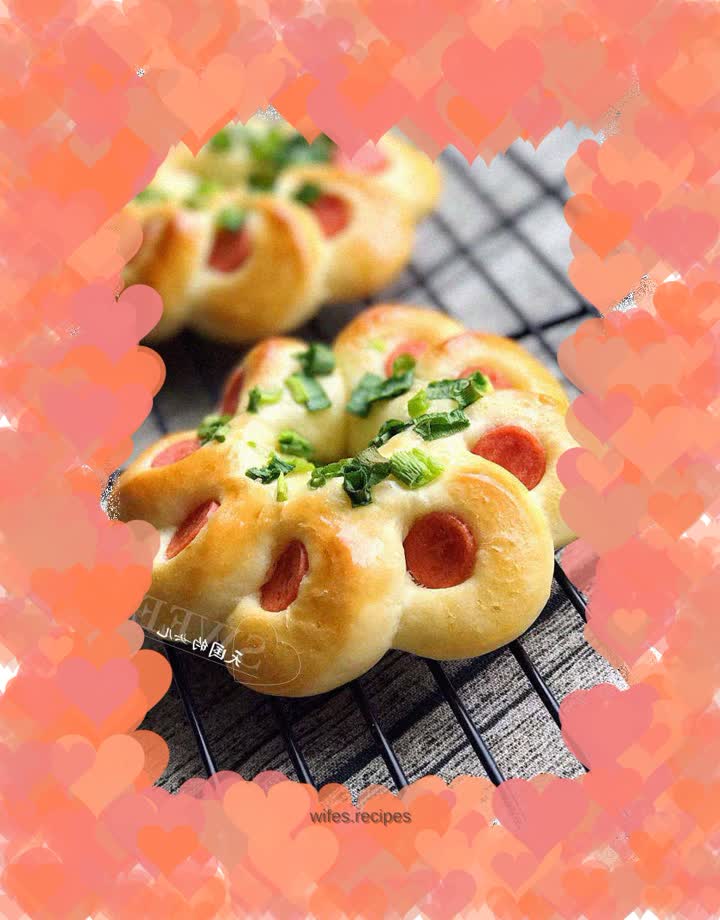 Green onion hot dog buns