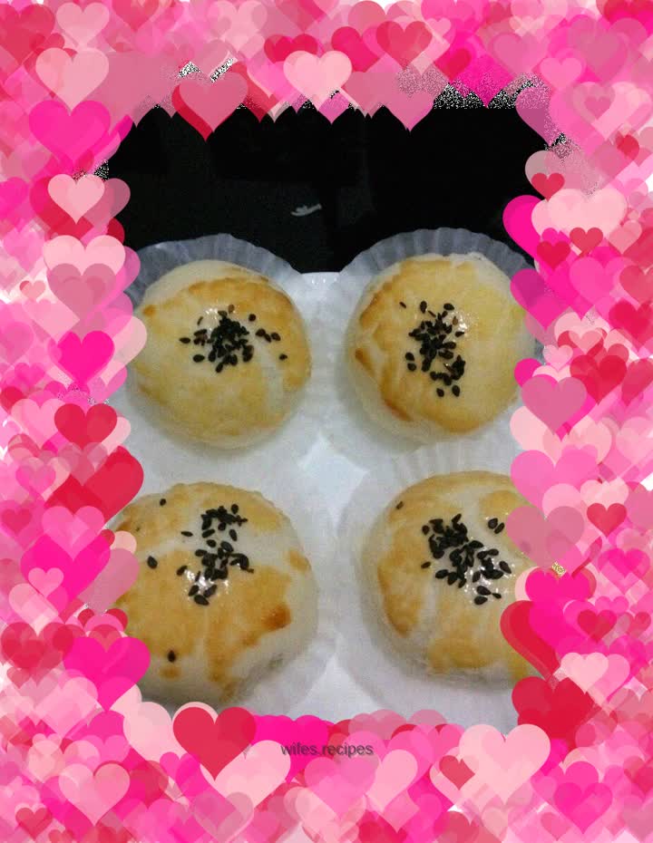 Purple sweet potato egg yolk cake