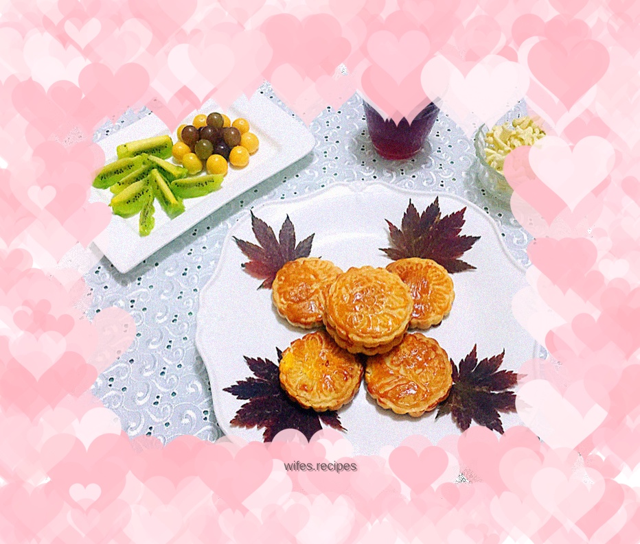 White bean paste mooncake