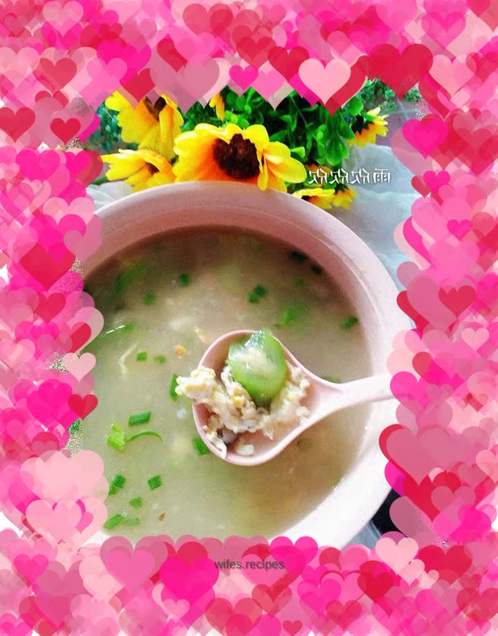 Luffa, Mushroom and Egg Soup