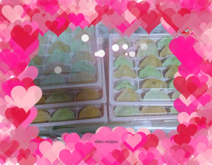 Chinese cabbage, mushroom and meat dumplings