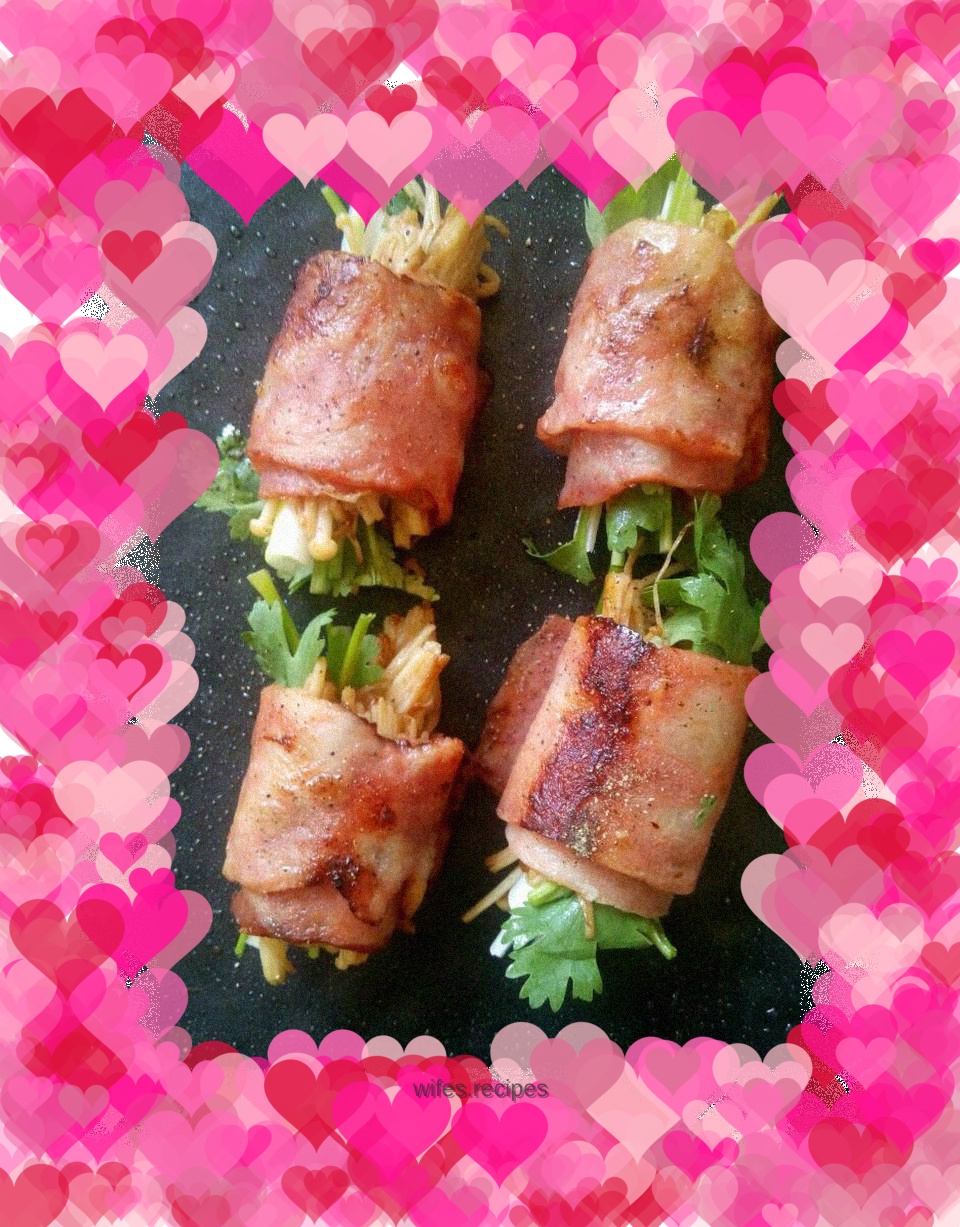 Black Pepper Bacon Rolls