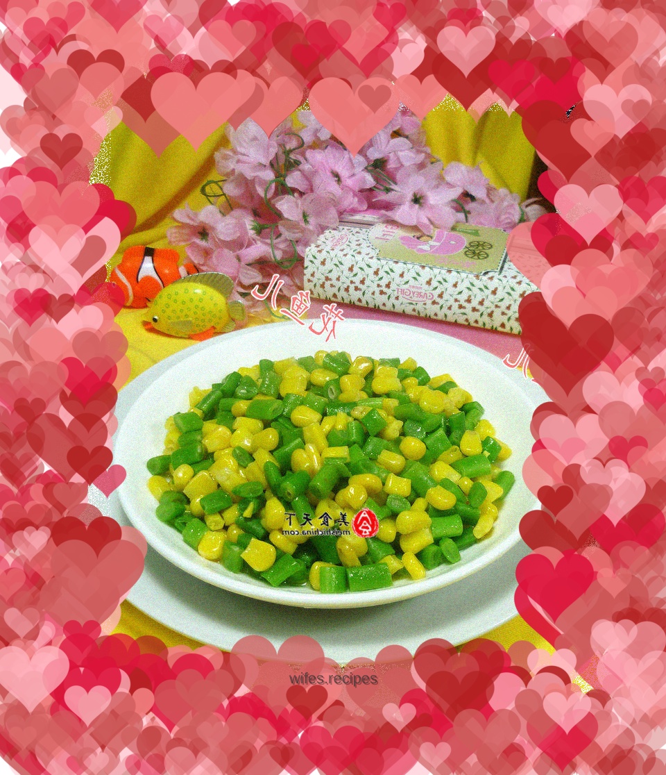 Fried corn kernels with plums and beans