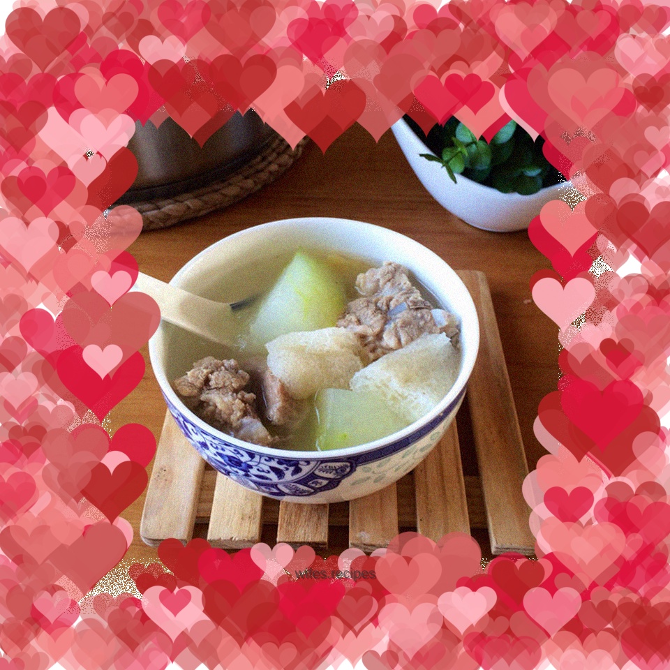 Bamboo fungus, pork ribs and winter melon soup