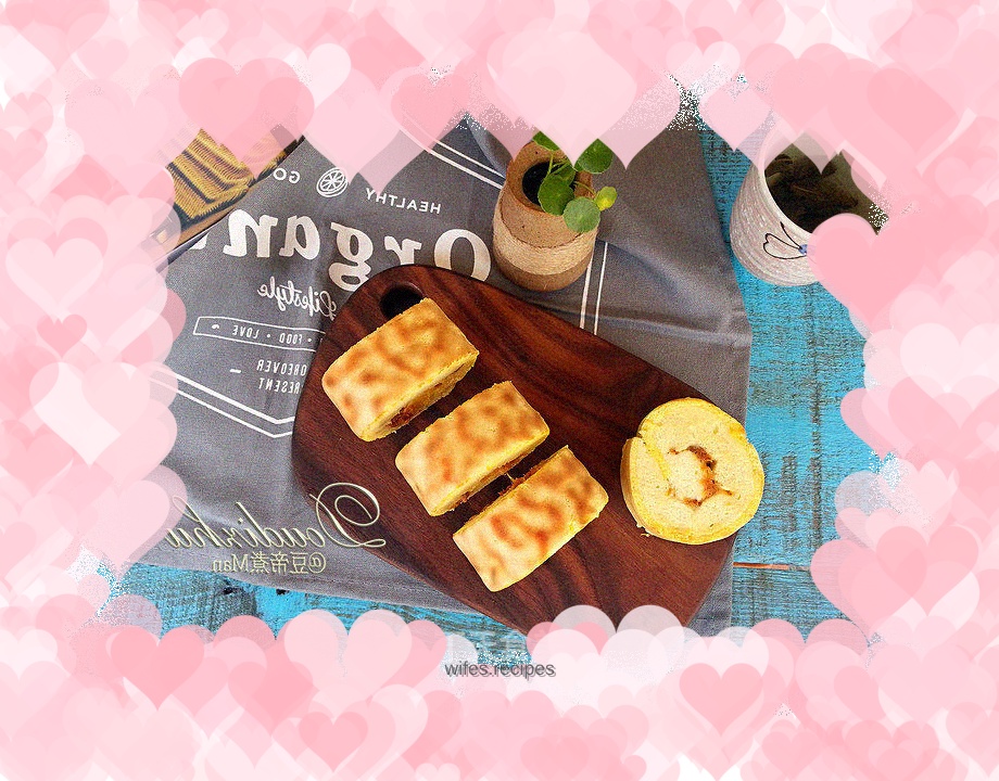 Tiger skin cake and meat floss rolls