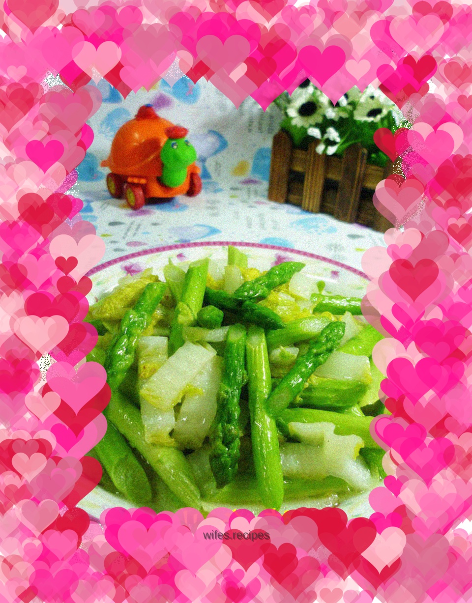 Stir-fried asparagus and baby cabbage