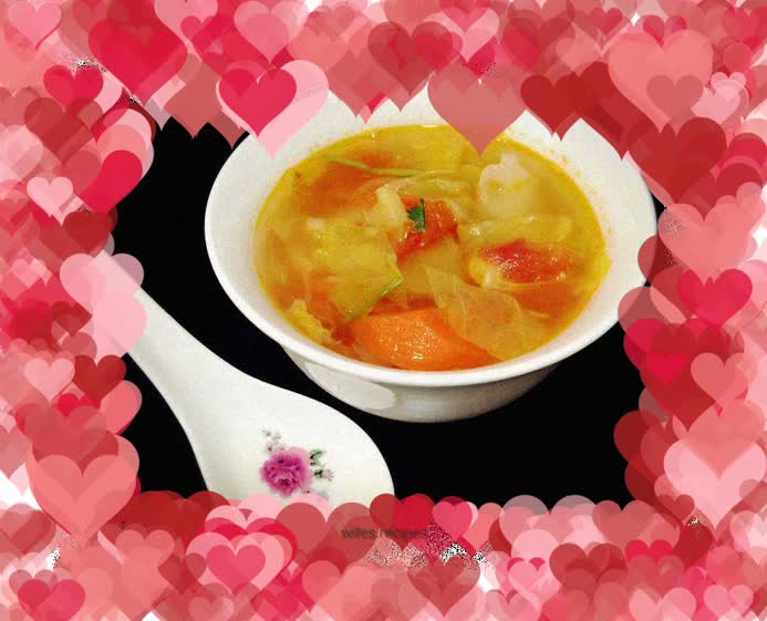 Tomato and vegetable soup