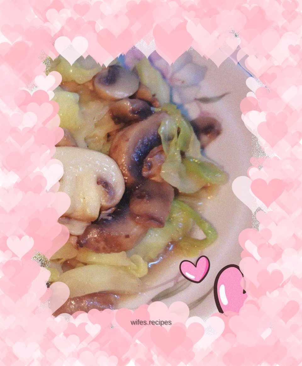 Sautéed Cabbage with White Mushrooms