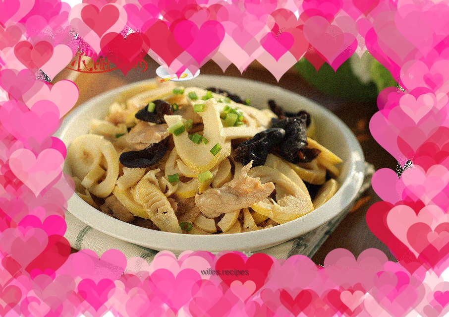 Stir-fried pork slices with spring bamboo shoots