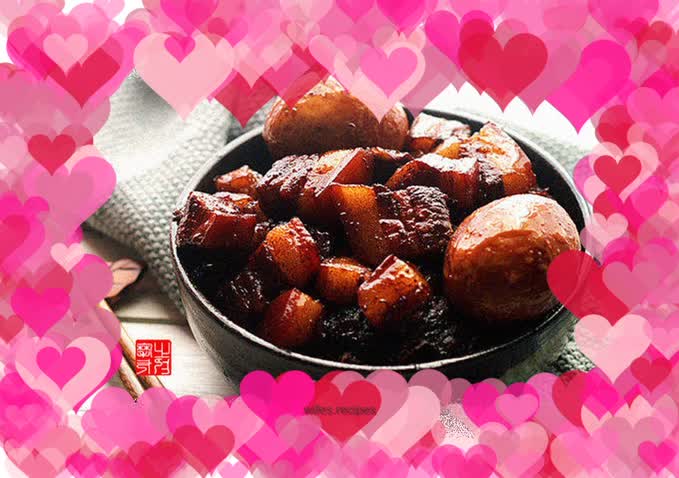 Local dish with thick oily red sauce [Grandma’s Braised Pork]