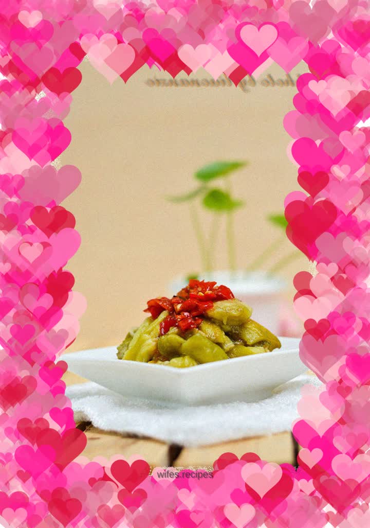 Chopped pepper and eggplant puree