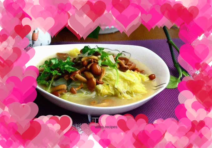 Stewed cabbage with slider mushrooms