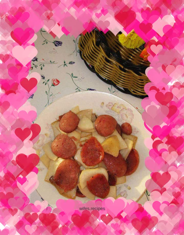 Stir-fried king oyster mushrooms with black pepper sausage