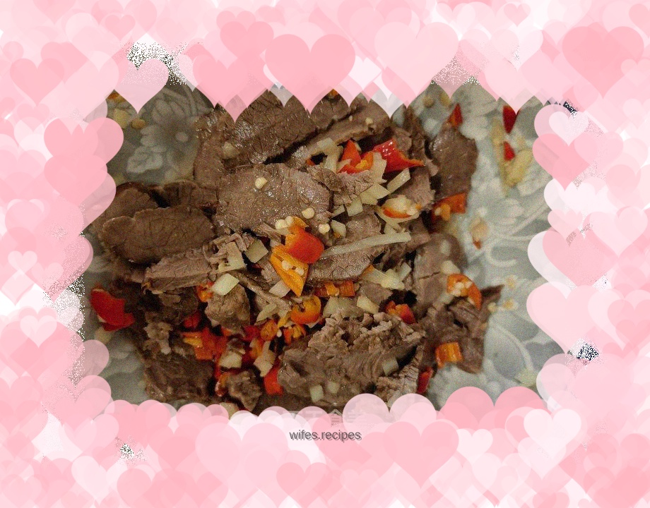 Beef mixed with millet and pepper