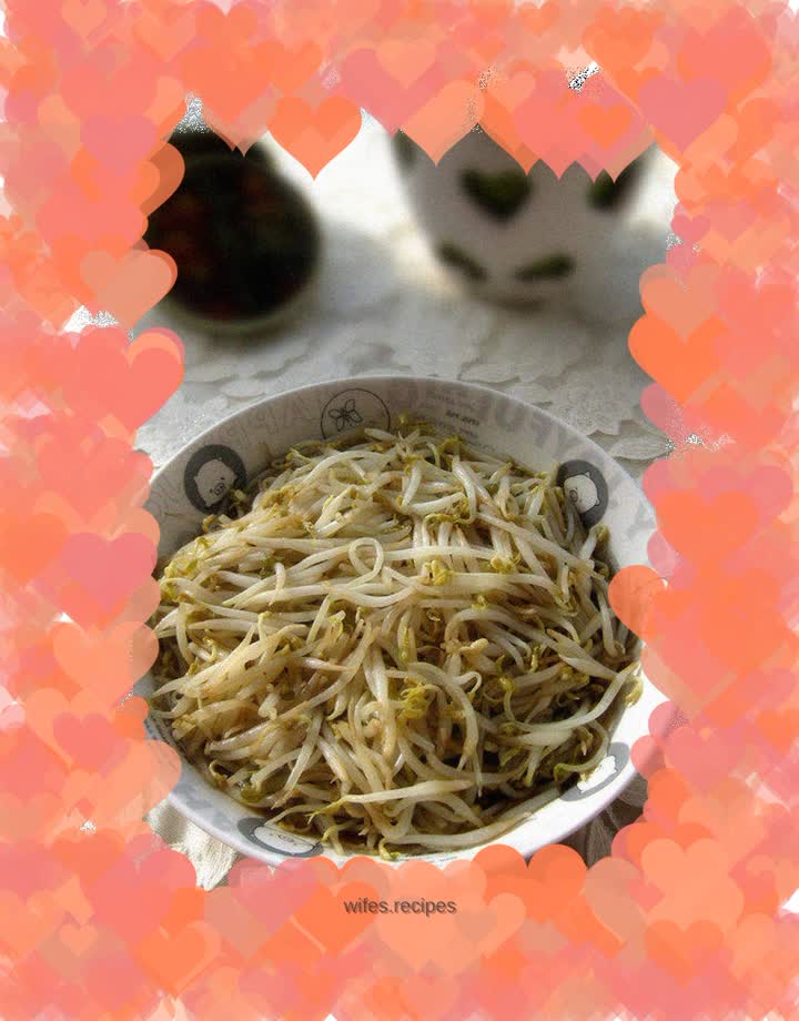 Bean sprouts braised in vinegar