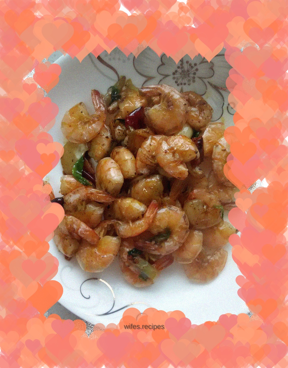 Simple fried headless shrimp