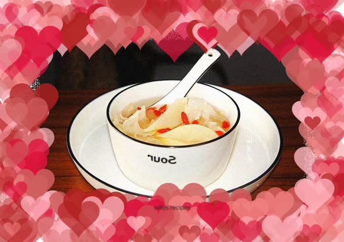 Rock Sugar Tremella and Snow Pear Soup