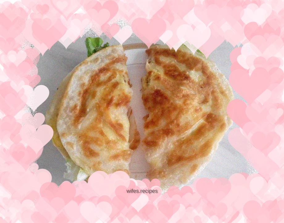 Henan snacks: egg-filled pancakes
