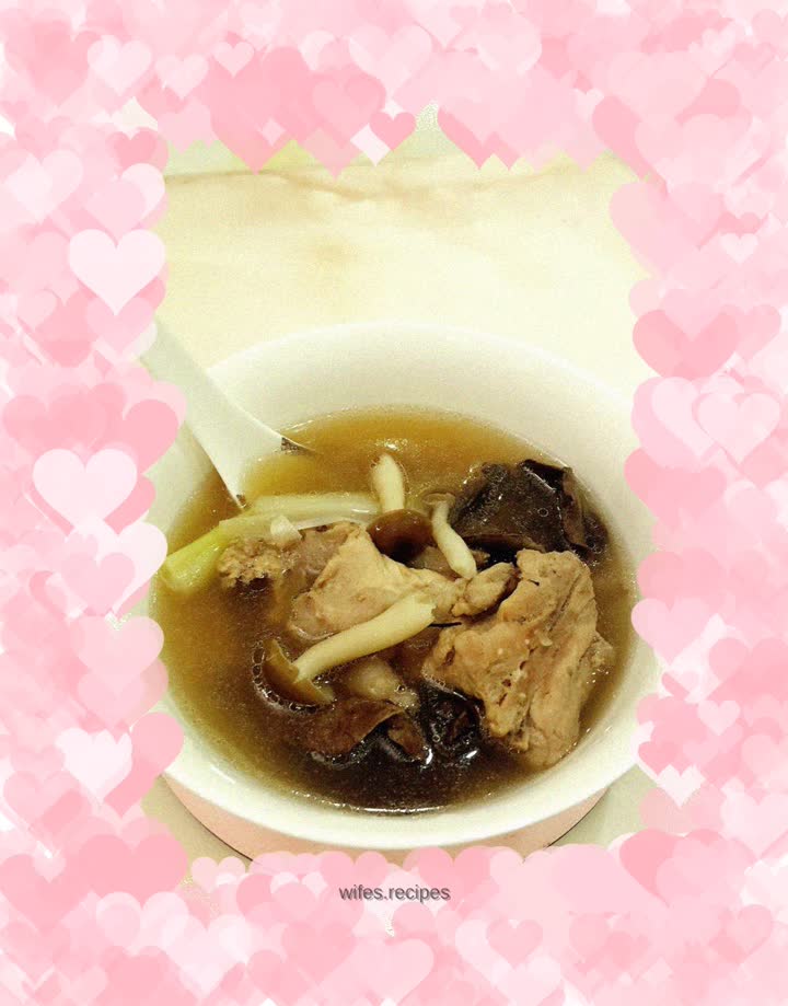 Mushroom pork ribs soup