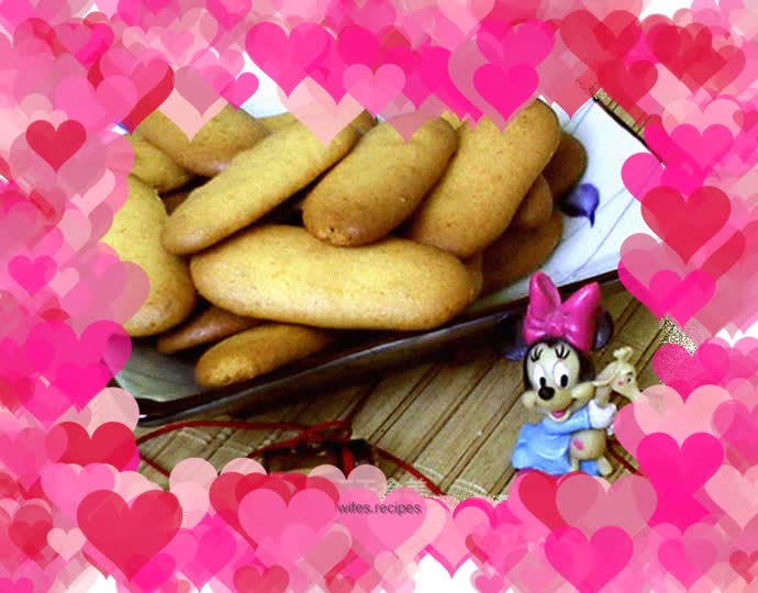 Custard finger biscuits