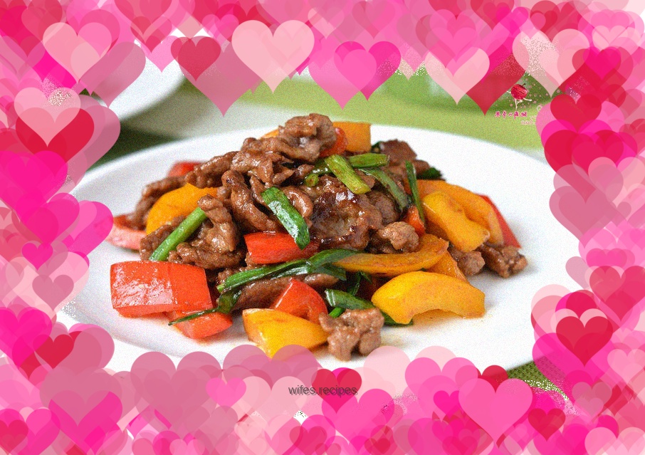 Stir-fried beef with double peppers