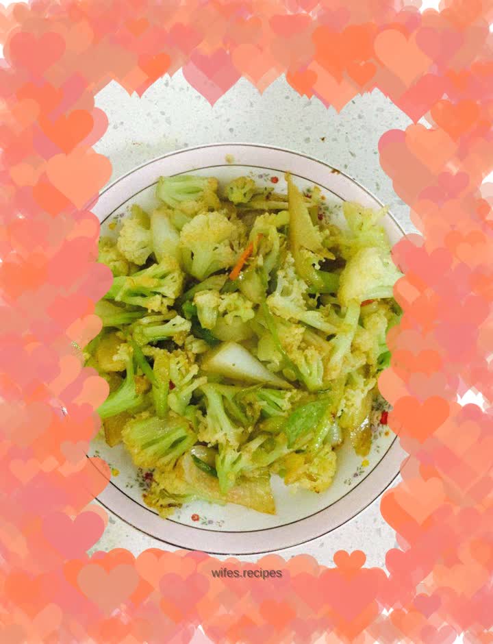 Stir-fried organic cauliflower