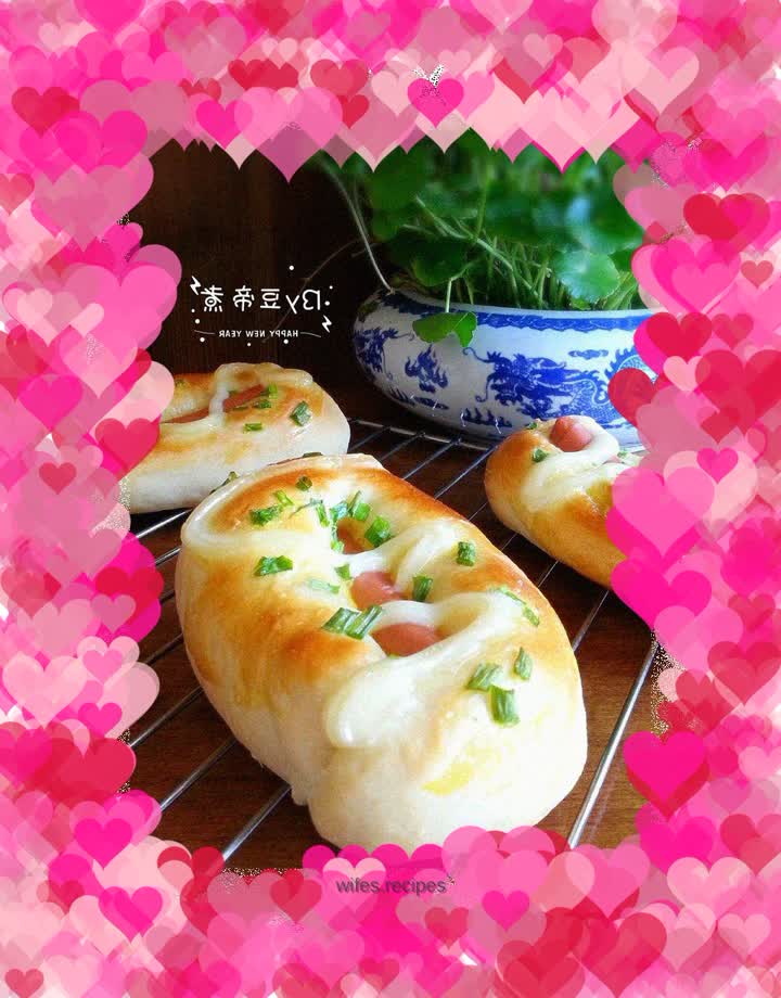Green onion sausage buns