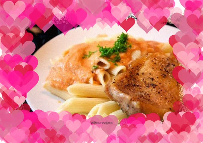 Tomato and Mushroom Pasta with Grilled Chicken Thigh