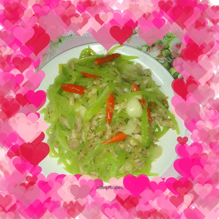 Shredded pork with green bamboo shoots