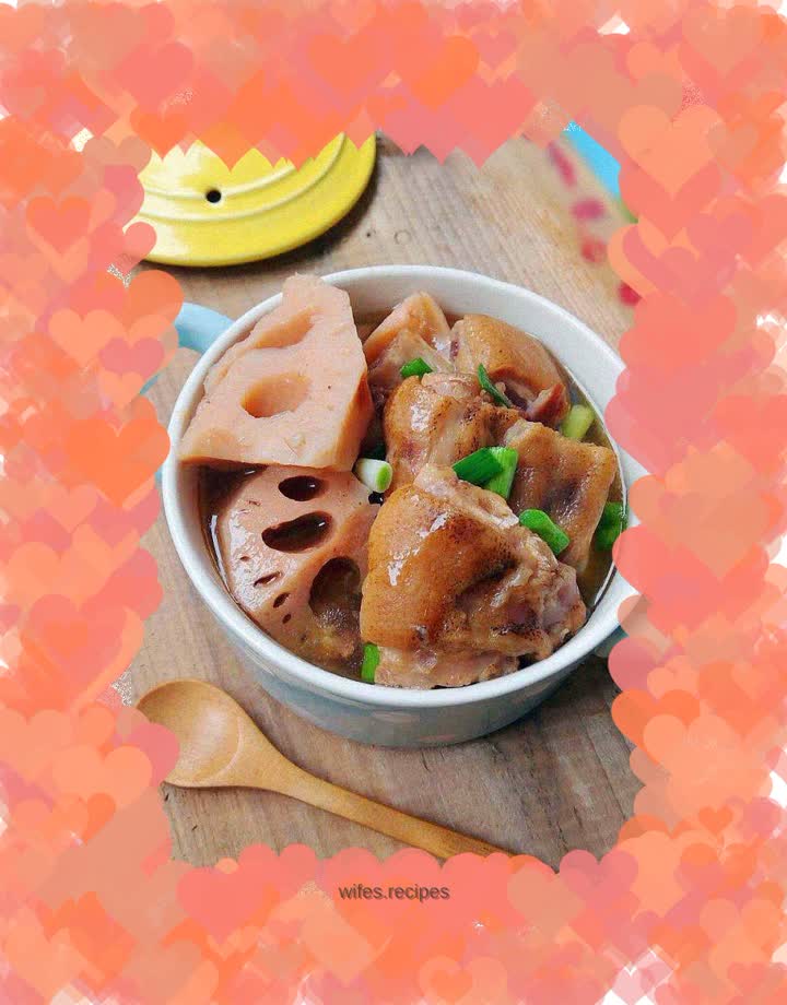 Braised Pork Knuckles and Stewed Lotus Roots