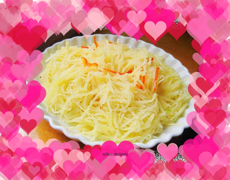 Red pepper and potato shreds