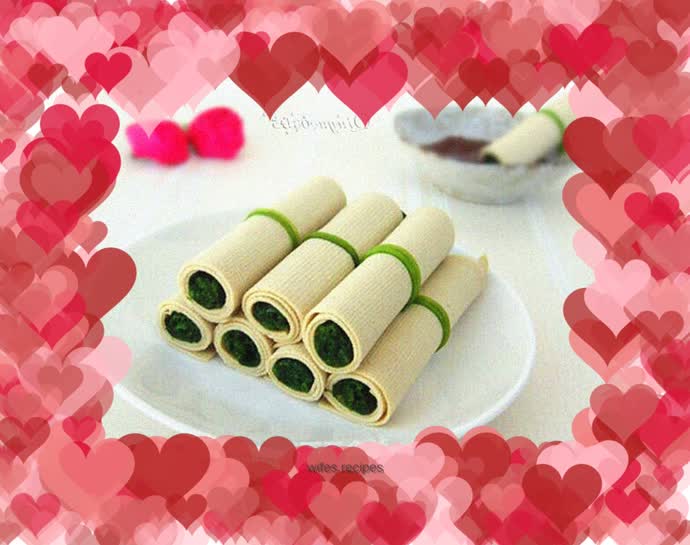 Spinach and bean curd rolls