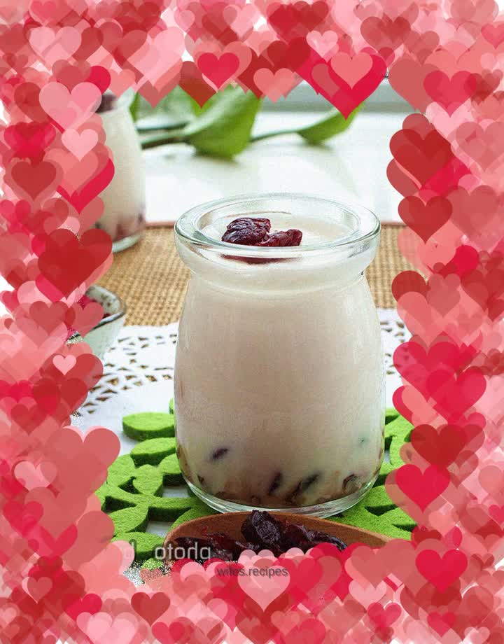 Cranberry yogurt